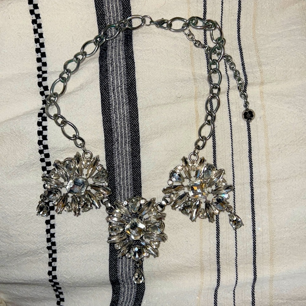 Gorgeous rhinestone necklace